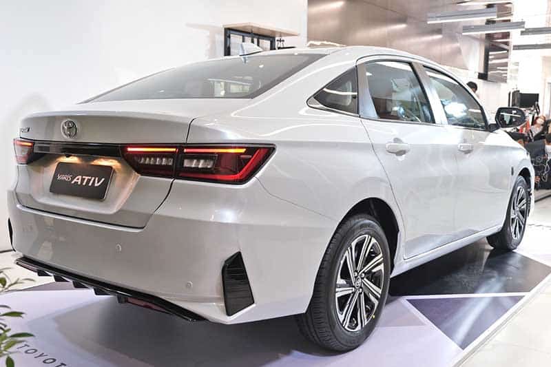 duoi xe toyota vios 2023 thailand giaxehoi vn 11