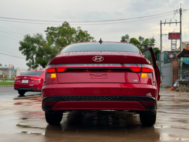 Hyundai Accent 1.5 AT Cao cấp 2024: Đánh giá thông số kỹ thuật, Giá xe khuyến mãi