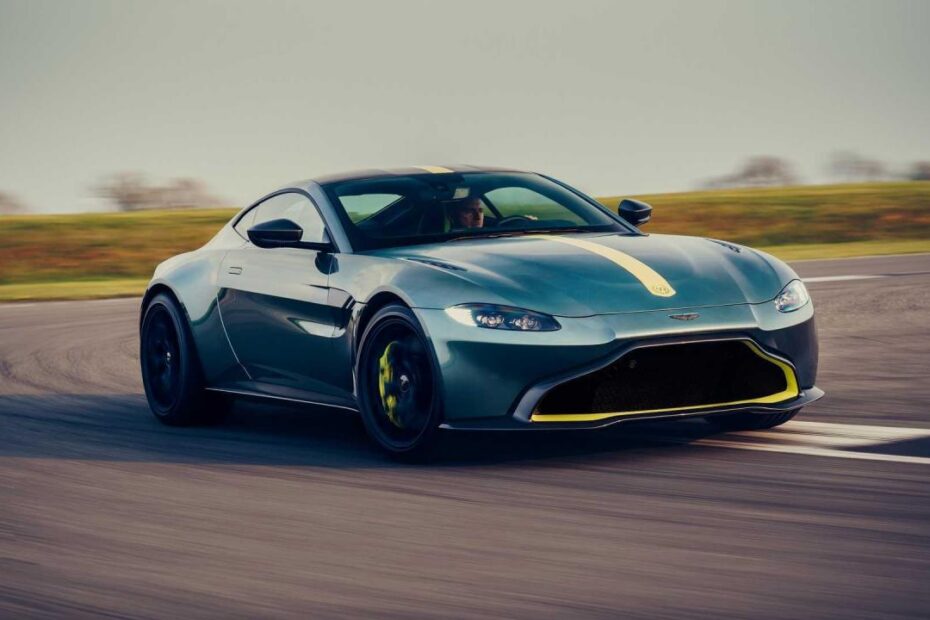 Đánh giá xe Aston Martin Vantage AMR: Chỉ có 200 chiếc trên toàn thế giới