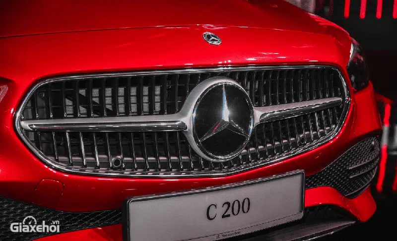 Mercedes C200 Avantgarde Plus 2023: Giá bán tại đại lý, Ưu đãi cập nhật mới nhất