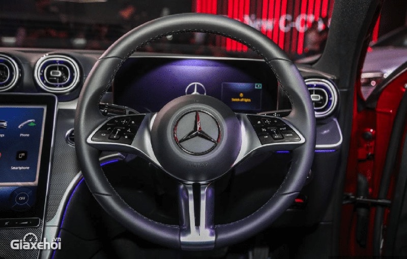 Mercedes C200 Avantgarde Plus 2023: Giá bán tại đại lý, Ưu đãi cập nhật mới nhất
