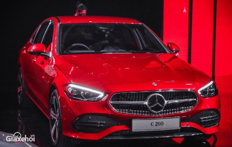 Mercedes C200 Avantgarde Plus 2023: Giá bán tại đại lý, Ưu đãi cập nhật mới nhất