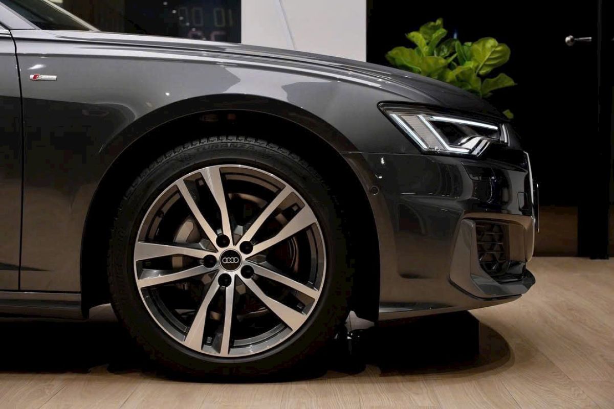 hinh anh audi a6 2025 mau den winauto vn 4