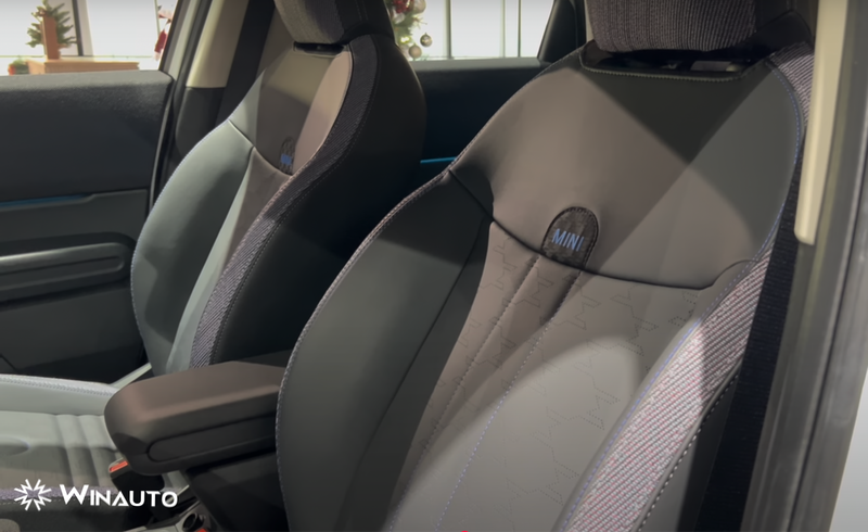 gia-xe-mini-countryman-c-classis-2025-winauto-6